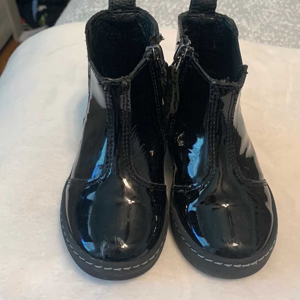 Freshly picked Chelsea boots (toddler)